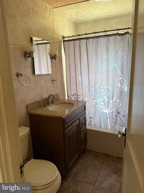Bath - 827 E Division St, Dover, DE 19901 photo 1 of 1