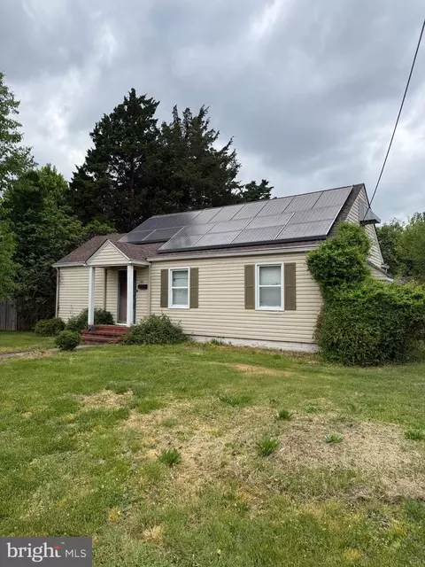827 E Division St, Dover, DE 19901
