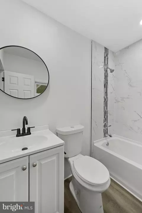 Bath - 31 S New St, Dover, DE 19904 photo 3 of 4