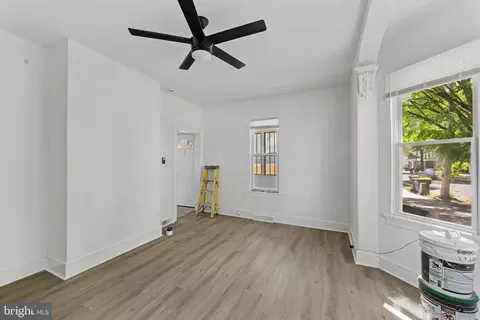 Living - 31 S New St, Dover, DE 19904 photo 2 of 3