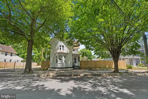 31 S New St, Dover, DE 19904
