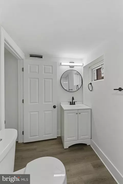 Bath - 31 S New St, Dover, DE 19904 photo 2 of 4