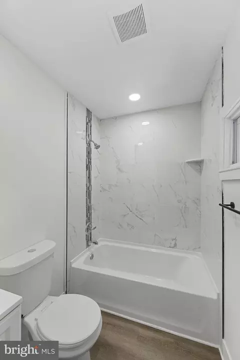 Bath - 31 S New St, Dover, DE 19904 photo 4 of 4