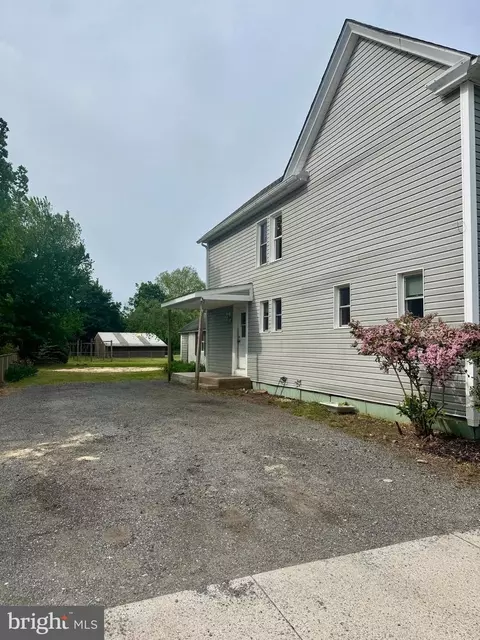 16 W David St, Frederica, DE 19946
