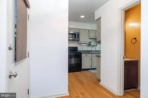 Entry Way - 2 Hemsted Ct, Dover, DE 19904 photo 3 of 7