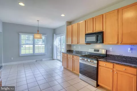 Kitchen - 266 Stone Ridge Dr, Dover, DE 19901 photo 3 of 4
