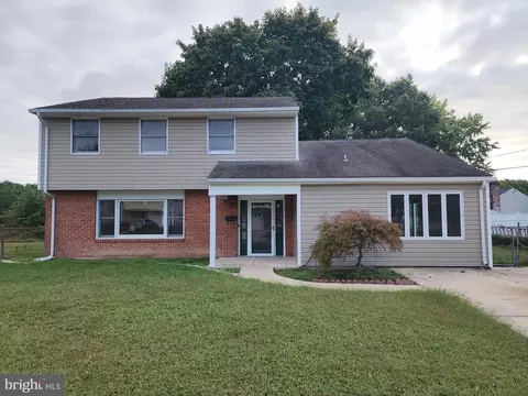 613 Nimitz Rd, Dover, DE 19901