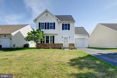 153 Golden Plover Dr, Smyrna, DE 19977