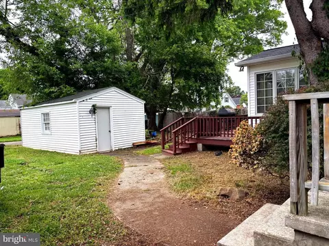 Exterior - 610 N Governors Ave, Dover, DE 19904 photo 5 of 5