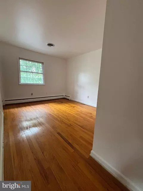 Bedroom - 610 N Governors Ave, Dover, DE 19904 photo 5 of 5