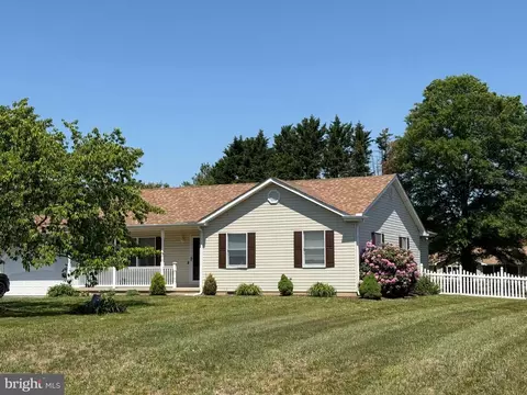 78 E Huntington Cir, Dover, DE 19904