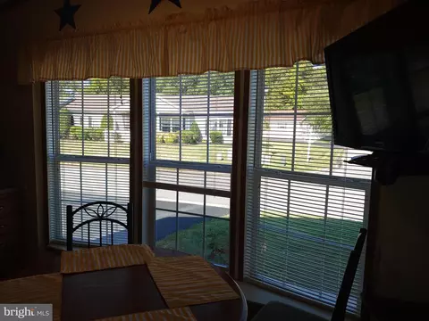 Dining - 309 Persimmon Cir W #309, Dover, DE 19901 photo 1 of 3