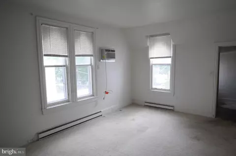Living - 12 S State St, Dover, DE 19901 photo 1 of 1