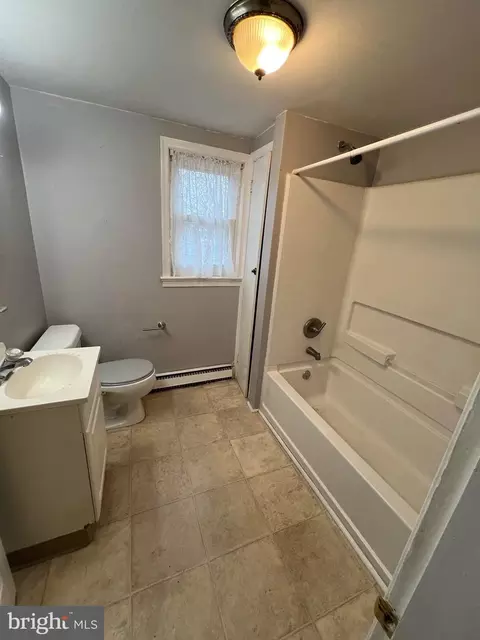 Bath - 12 S State St, Dover, DE 19901 photo 1 of 1