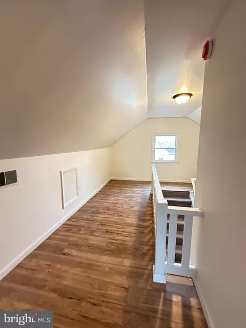 Entry Way - 822 White Oak Rd, Dover, DE 19901 photo 1 of 2