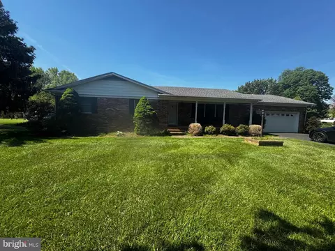 216 Hickory Dale Dr, Dover, DE 19901