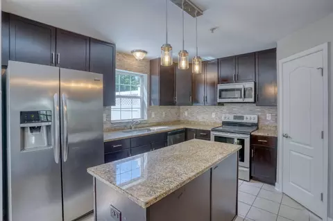 Kitchen - 62 Representative Ln, Dover, DE 19904 photo 3 of 6