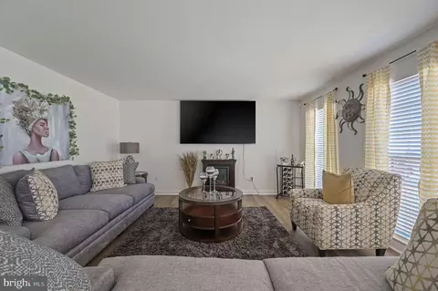 Living - 71 Houston St, Dover, DE 19901 photo 1 of 1