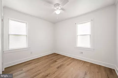 Bedroom - 39 Pine St, Dover, DE 19901 photo 1 of 3