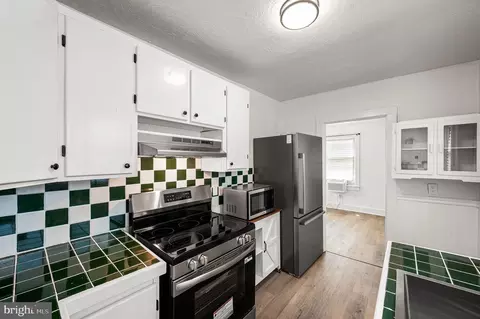 Kitchen - 39 Pine St, Dover, DE 19901 photo 2 of 2