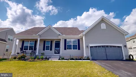 34 Bristle Cone Ct, Dover, DE 19904