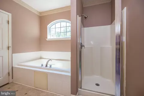 Bath - 291 Berwick Ln, Dover, DE 19904 photo 1 of 2