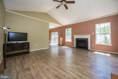 Living - 291 Berwick Ln, Dover, DE 19904 photo 1 of 4