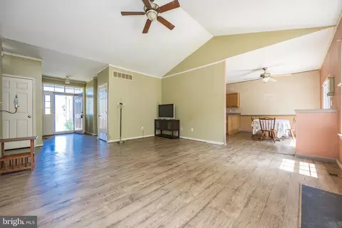 Living - 291 Berwick Ln, Dover, DE 19904 photo 2 of 4