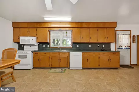 Kitchen - 7141 Pearsons Corner Rd, Dover, DE 19904 photo 1 of 1