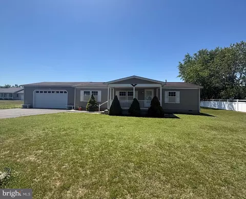 2196 Andrews Lake Rd, Felton, DE 19943