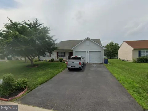 57 London Dr, Smyrna, DE 19977