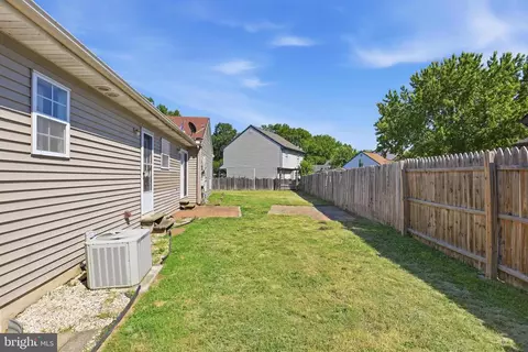 Exterior - 1 Crosley Ct, Dover, DE 19904 photo 3 of 5