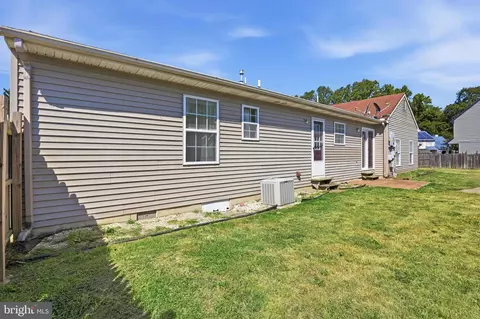 Exterior - 1 Crosley Ct, Dover, DE 19904 photo 4 of 5