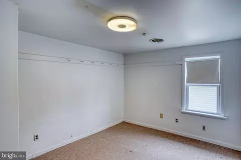 Bedroom - 257 Front St, Leipsic, DE 19901 photo 2 of 4