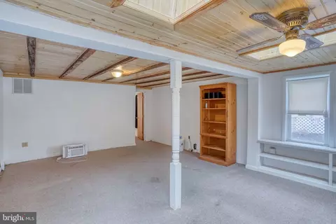 Living - 257 Front St, Leipsic, DE 19901 photo 1 of 3