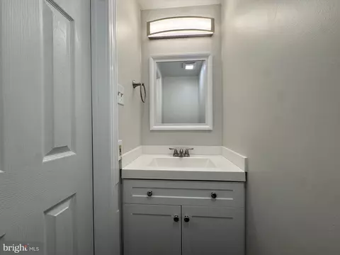 Bath - 13 Crown Cir, Dover, DE 19901 photo 14 of 14
