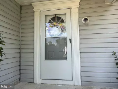 Entry Way - 13 Crown Cir, Dover, DE 19901 photo 1 of 13