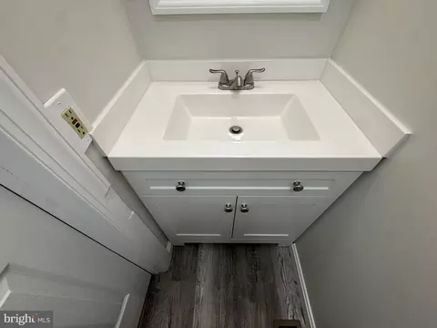 Bath - 13 Crown Cir, Dover, DE 19901 photo 13 of 14