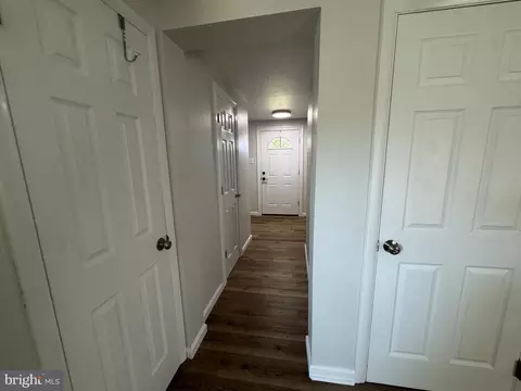 Entry Way - 13 Crown Cir, Dover, DE 19901 photo 4 of 13