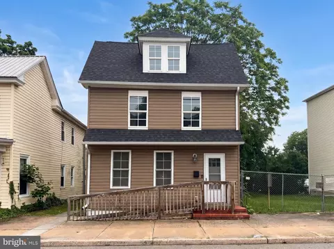 316 W Commerce St, Smyrna, DE 19977