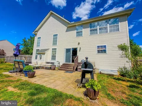 Exterior - 273 W Darby Cir, Dover, DE 19904 photo 10 of 13