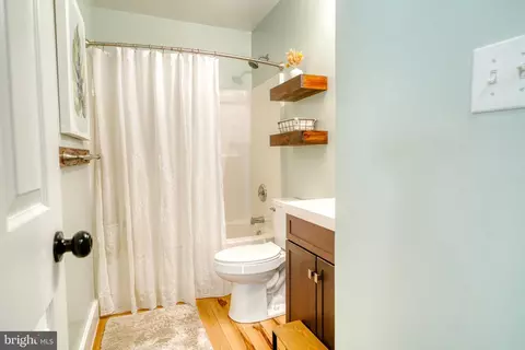 Bath - 273 W Darby Cir, Dover, DE 19904 photo 1 of 6
