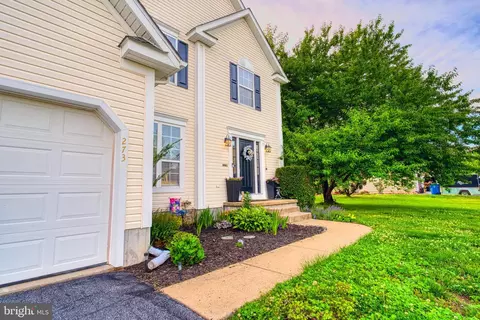 Exterior - 273 W Darby Cir, Dover, DE 19904 photo 6 of 13