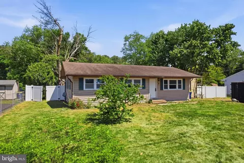 3 Lowber St, Frederica, DE 19946