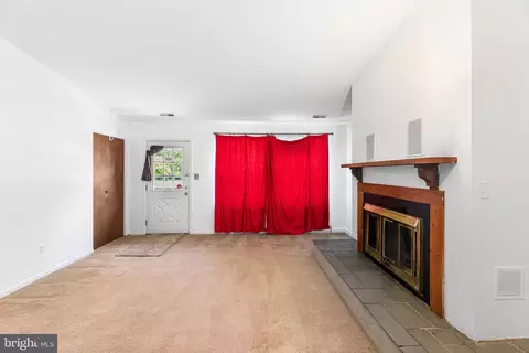 Living - 1148 Forrest Ave, Dover, DE 19904 photo 3 of 4