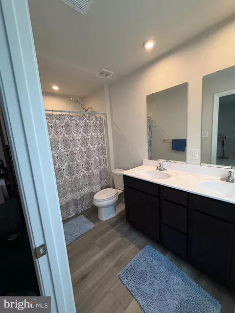 Bath - 127 Garnet Dr, Dover, DE 19904 photo 1 of 2