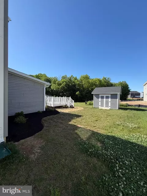 Exterior - 127 Garnet Dr, Dover, DE 19904 photo 4 of 5