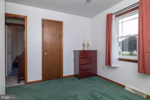 Bedroom - 6559 Pearsons Corner Rd, Dover, DE 19904 photo 3 of 7