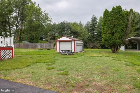 Exterior - 6559 Pearsons Corner Rd, Dover, DE 19904 photo 7 of 10