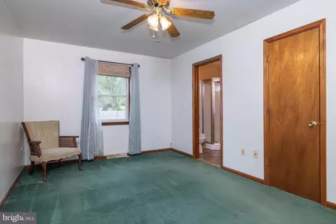 Bedroom - 6559 Pearsons Corner Rd, Dover, DE 19904 photo 6 of 7
